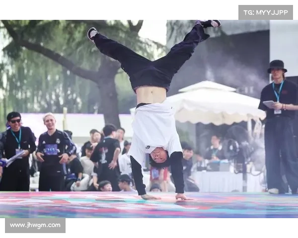 全运会霹雳舞专用地板采用仿木质弹性层有效减少关节损伤保障运动员健康